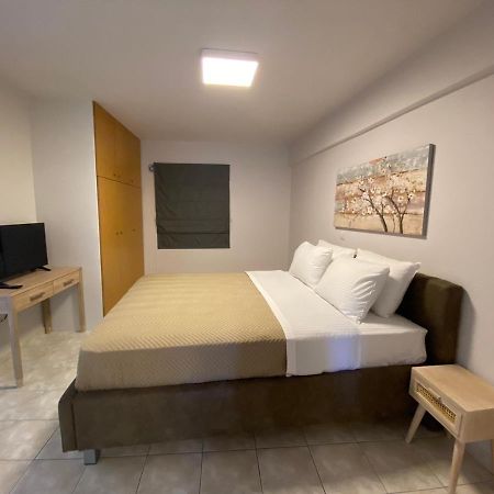 Orama Rooms 2 كالاماتا المظهر الخارجي الصورة