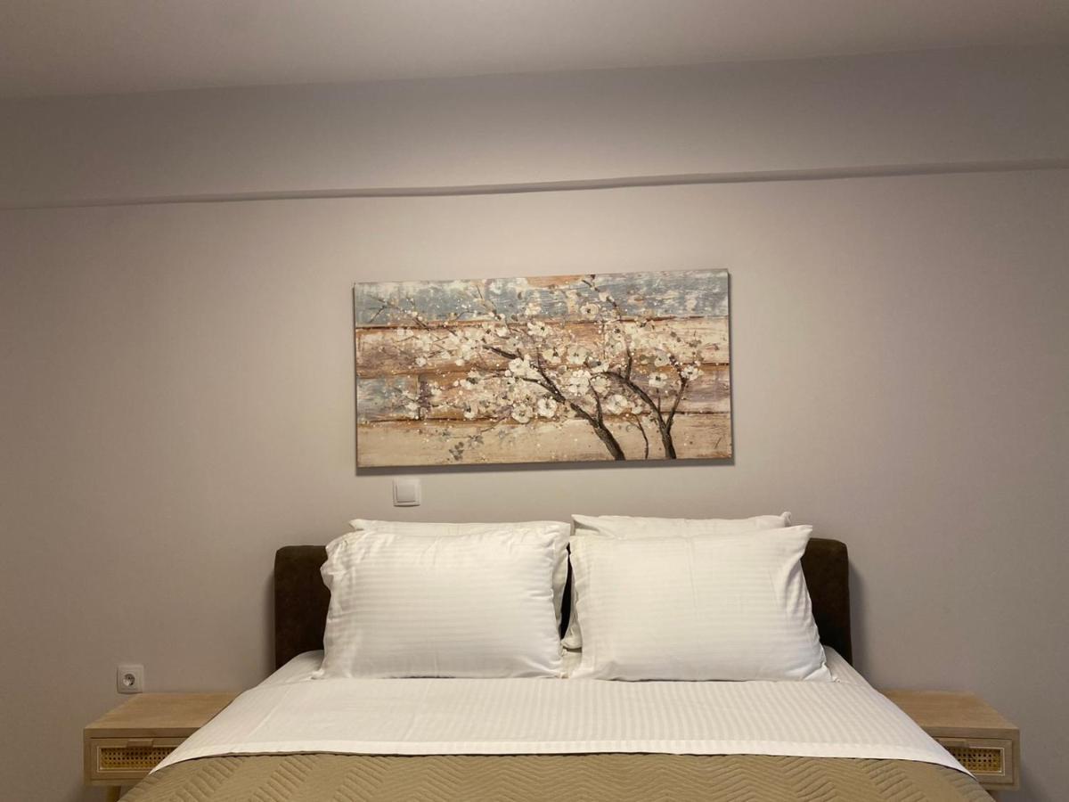 Orama Rooms 2 كالاماتا المظهر الخارجي الصورة